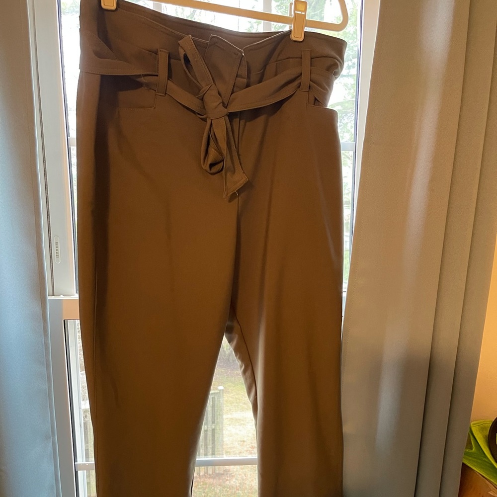New York and Company Gabrielle Union Paperbag Ankle Pants Size 16 olive green